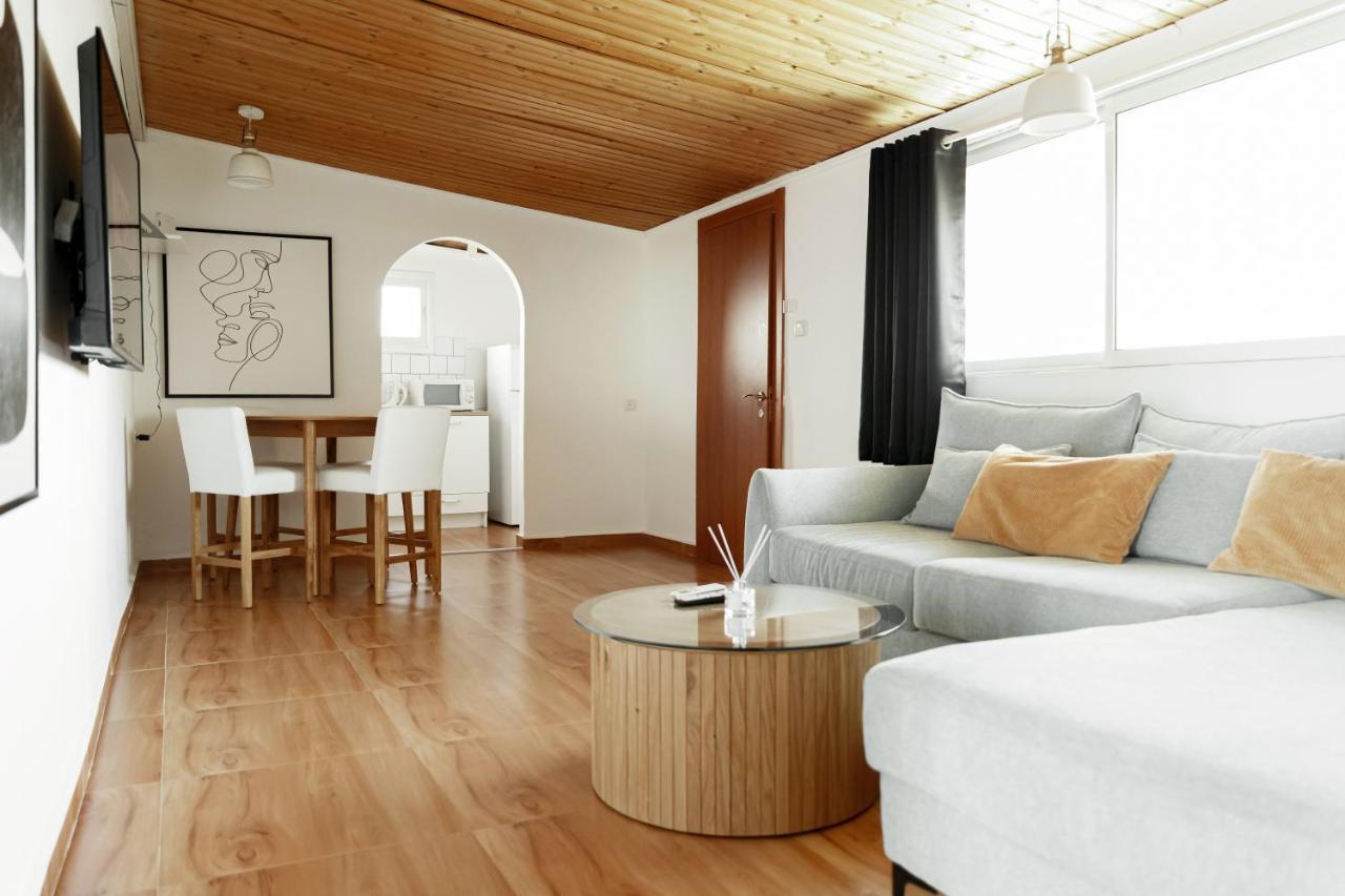Theodor Apartments By Gamtiza テル・アビブ エクステリア 写真