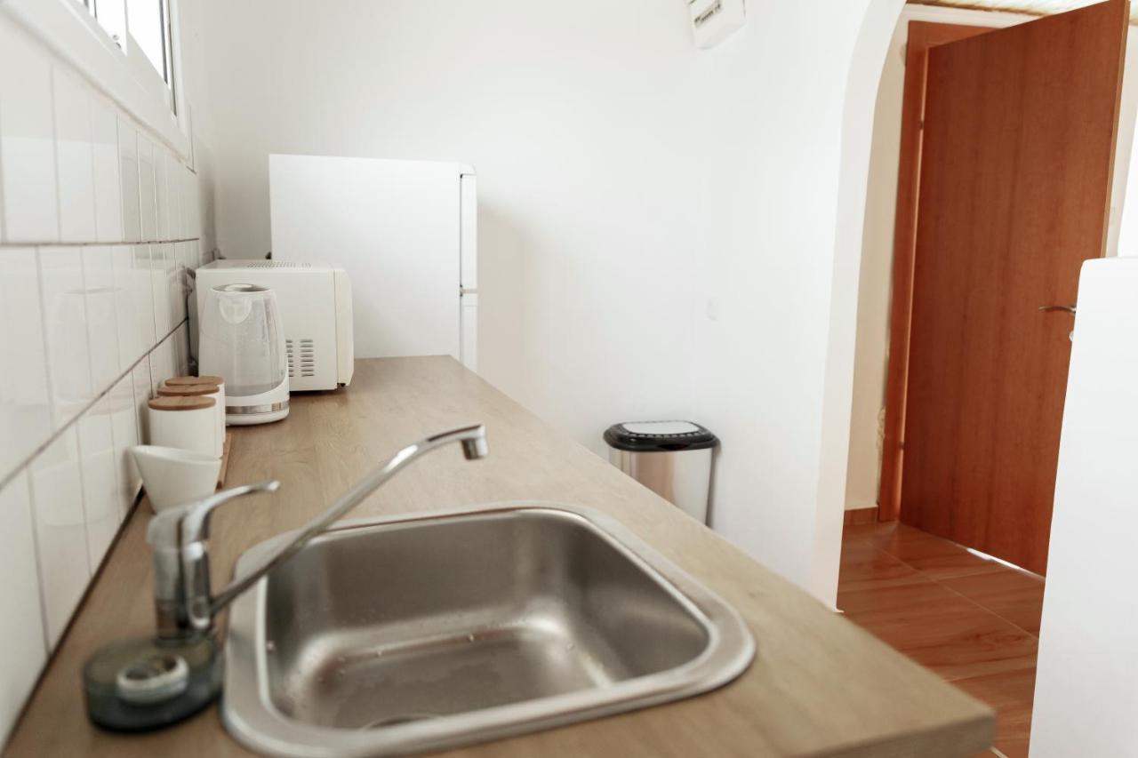 Theodor Apartments By Gamtiza テル・アビブ エクステリア 写真